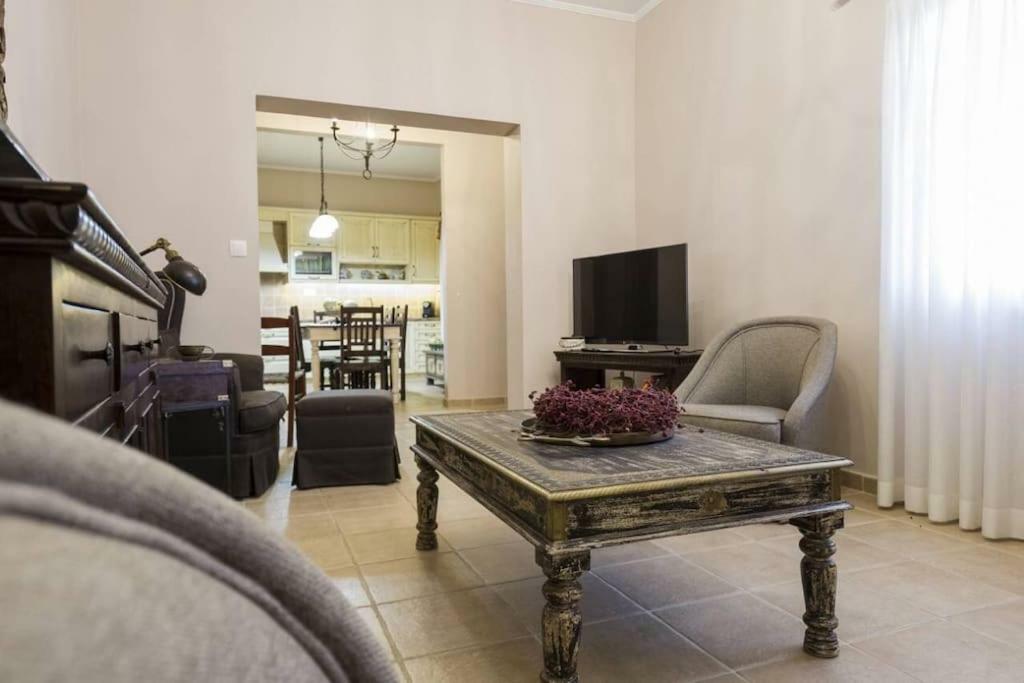 My Sweet Corner House Villa Palaiochora Ngoại thất bức ảnh