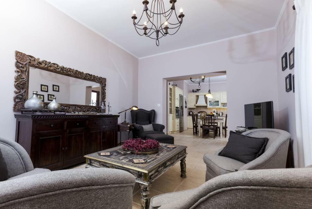 My Sweet Corner House Villa Palaiochora Ngoại thất bức ảnh